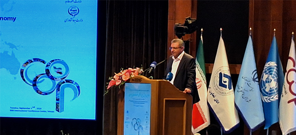 تعاونگران برتر ایران روی سکوی جشنواره بیستم